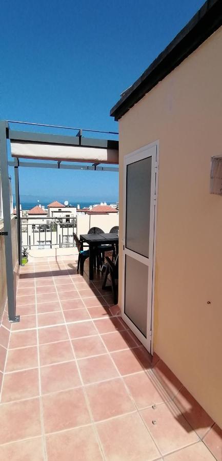 Chilly Apartment - Sunny Rooftop Terrace With Ocean View Callao Salvaje Luaran gambar